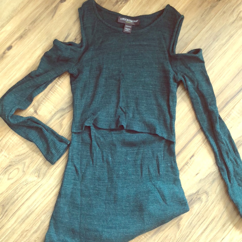 A Pea In the Pod Nursing Top